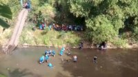 Jembatan Putus, Sejumlah Siswa di Probolinggo Terluka akibat Jatuh ke Sungai