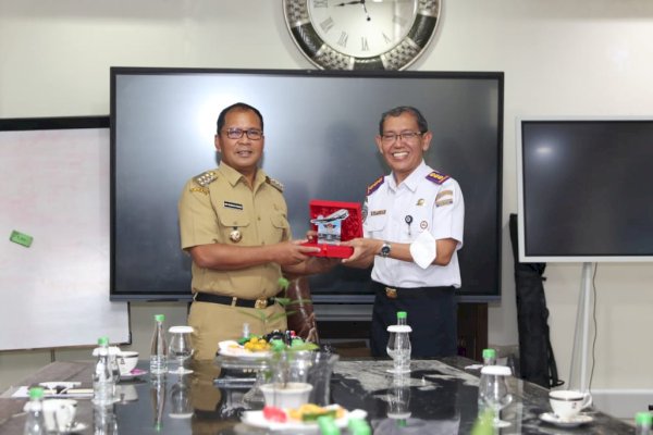 Ingin Berkontribusi di Longwis, Poltek Penerbangan Makassar Temui Danny Pomanto