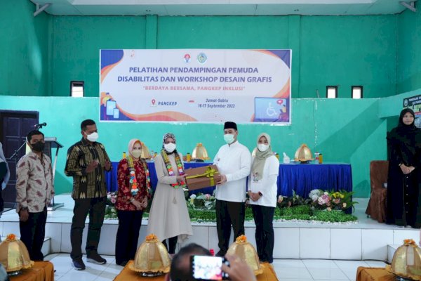 Peningkatan SDM, Puluhan Difabel Dilatih Desain Grafis di BLK Pangkep