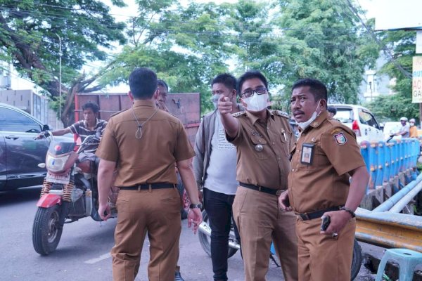Camat Makassar Akbar Yusuf Pastikan Transfer Sampah Berjalan Lancar