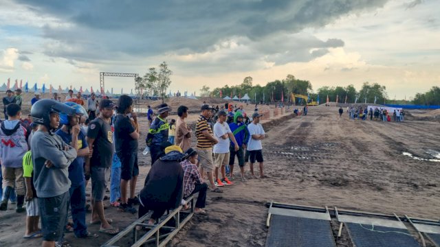 Tak Perlu Khawatir dengan Tiket Nonton Kejurnas Motocross Pinrang, Harganya Sangat Terjangkau!  