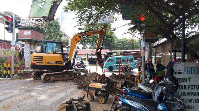 PDAM Sampaikan Permohonan Maaf Terkait Pipa Induk Bocor di Jalan Goa Ria.(F-INT)