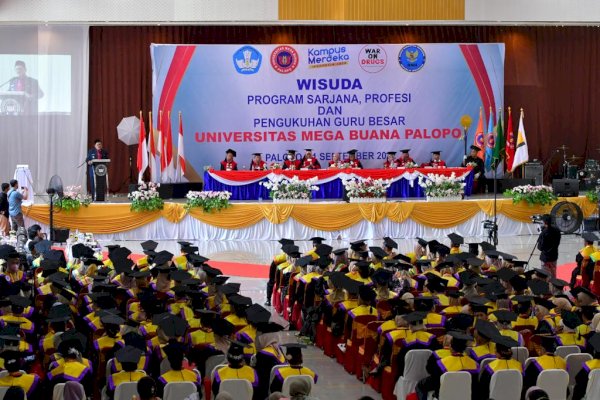 Wisuda – Pengukuhan Guru Besar Universitas Mega Buana Palopo
