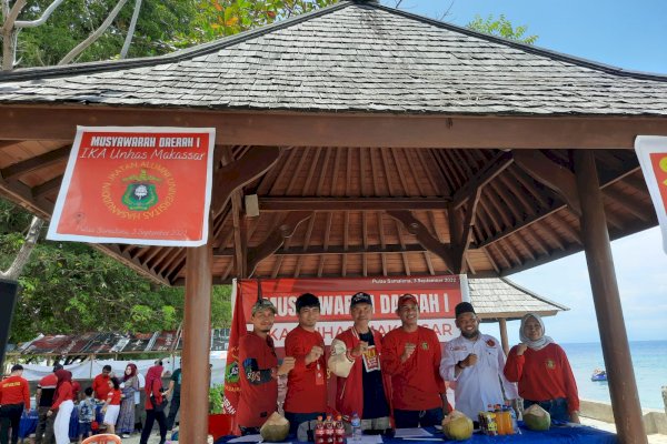 &#8220;Anak Rakyat&#8221; Rudianto Lallo Pimpin IKA UNHAS Makassar