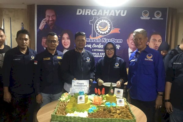 Gemuruh NasDem Sulsel Peringati HUT Ke 10 dengan Bagi Sembako: Teruslah Perjuangkan Nasib Buruh!