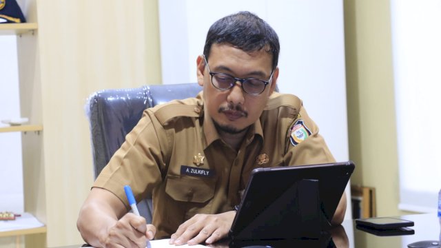 Kepala DPMPTSP Makassar, Andi Zulkifly