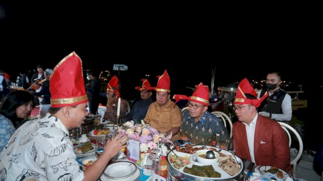 Bertabur Tokoh, Makanan Khas Makassar Jadi Sajian Gala Dinner Event F8.