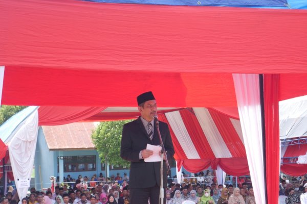 Sekda Firmanza Hadiri Pelantikan Perwira Remaja SMKN 3 Palopo