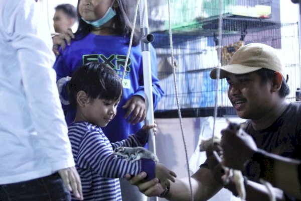 Booth Komunitas Pecinta Hewan di Makassar F8 Diserbu Anak-Anak