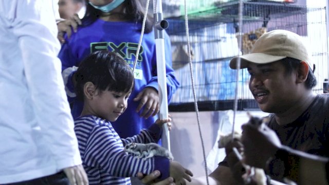 Booth Komunitas Pecinta Hewan di Makassar F8 Diserbu Anak-Anak.(F-Humas)