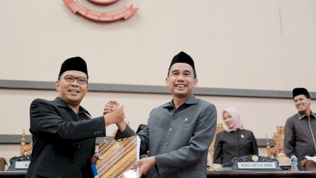 Walikota Danny-Ketua DPRD Rudianto Lallo.