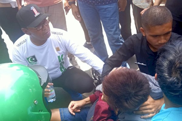 Danny Pomanto Spontan Bantu Korban Kecelakaan di Jalan Arief Rate