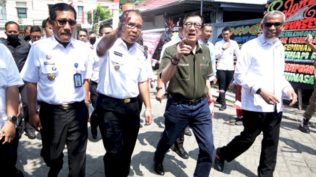 Dampingi Menkumham Yasonna Laoly, Danny Pomanto Sapa Siswa Perkenalkan DJKI Mengajar.