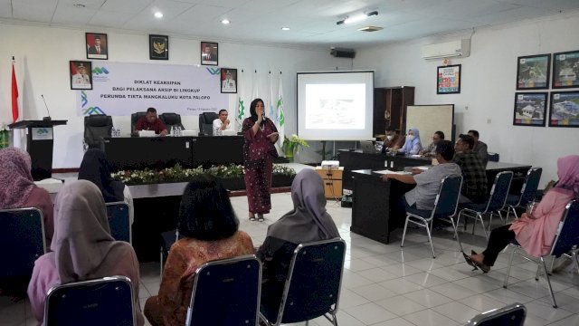 Perumda TM Palopo Gelar Diklat Kearsipan bagi Karyawan