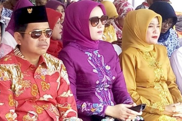 Berkaca-kaca Bupati Purwakarta Jelaskan Gugatan Cerai dengan Dedi Mulyadi