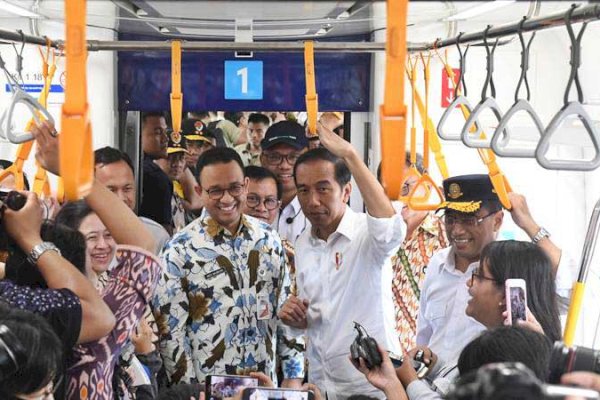 Anies: Transportasi Umum Alat Pemersatu, Presiden hingga Pengangguran Antrenya Sama