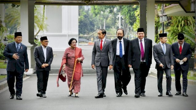 Presiden Jokowi saat bersama Ketua Umum Parpol Koalisi.(F-INT)