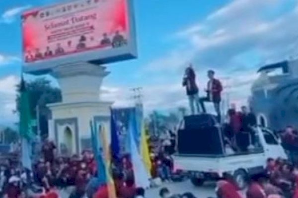 Hina Jokowi saat Orasi, Yusuf Pasau Diamankan Polisi