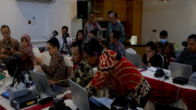 Tim Dukcapil Sukses Instal Aplikasi SIAK di 13 Perwakilan RI di Timteng