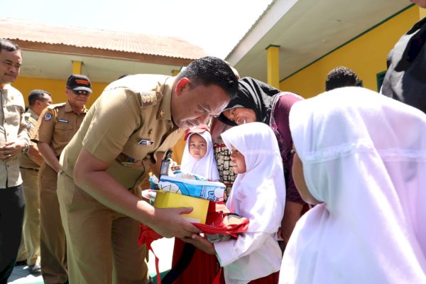 Angka Minat Sekolah Tumbuh Berkat Program Bantuan Seragam Sekolah Gratis Pemkab Bantaeng