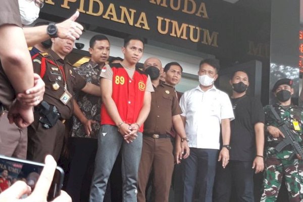 Skenario Ferdy Sambo Menembaki Dinding, Pengacara: untuk Lindungi Bharada E