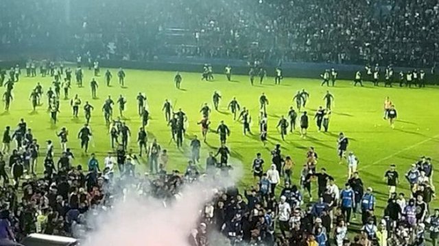 Kerusuhan di Stadion Kanjuruhan Malang.(F-INT)