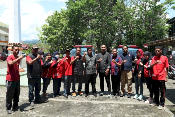 Pemprov bersama Pemkot Palopo Salurkan Bantuan untuk Korban Banjir