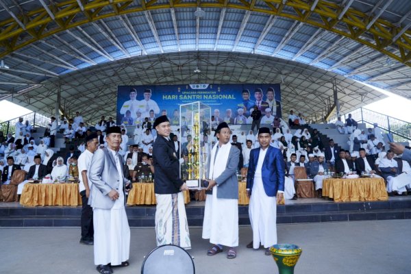 Berkah Hari Santri, Pesantren di Pangkep Terima Bantuan Dana Pendidikan