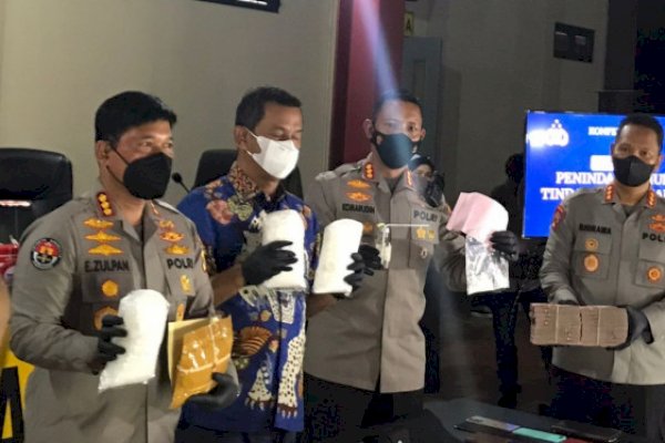 Kapolsek Kalibaru Dicopot Usai Terlibat Kasus Narkoba Irjen Teddy Minahasa