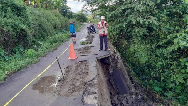 Waspada, Jalur Majene-Mamuju Masih Terputus Imbas Banjir dan Longsor Sulbar