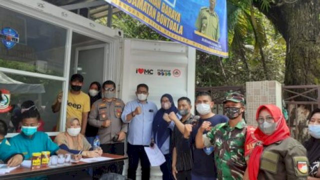 Target 100%, Camat Bontoala Pantau Langsung Empat Titik Vaksinasi