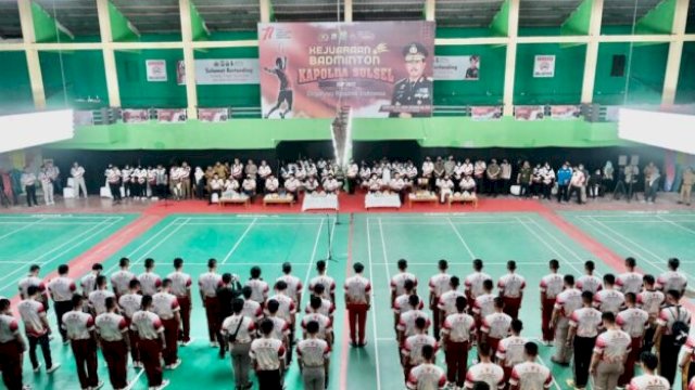 Bupati Gowa Adnan Hadiri Kejuaraan Badminton Kapolda Sulsel Cup 2022