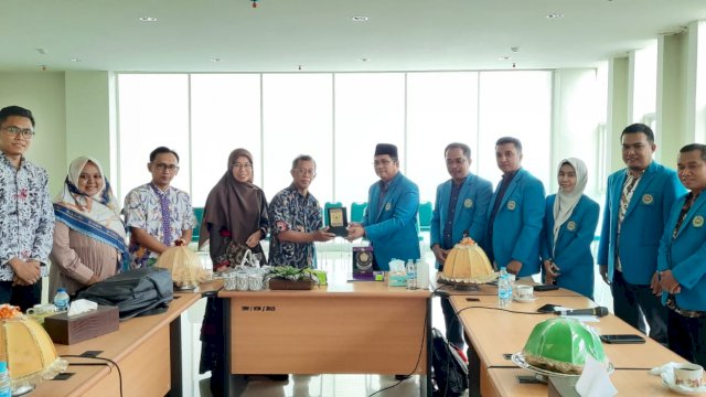 Penandatanganan MoA Antara FKIP UIM Makassar Bersama FIP UTM Madura.