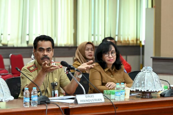 Gelar Presentasi Monev Keterbukaan Informasi Publik, KI Sulsel Hadirkan OPD Lingkup Pemprov Sulsel 