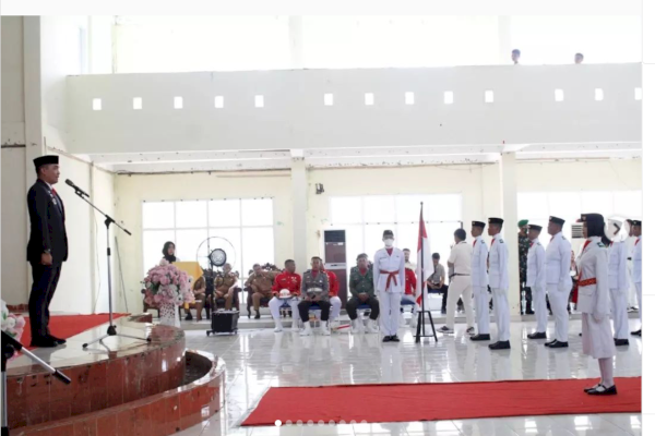 Sekda Takalar Hasbi Kukuhkan 71 Pasukan Pengibar Bendera