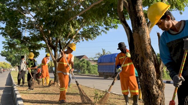 Petugas Kebersihan Kecamatan Tamalanrea