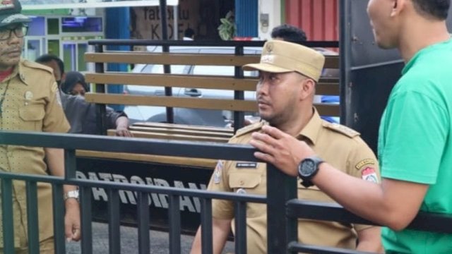 Camat Panakkukang, Andi Pangerang.