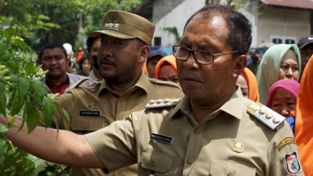 Camat Panakkukang, Andi Pangerang Dampingi Wali Kota Makassar, Moh Ramdhan "Danny" Pomanto.