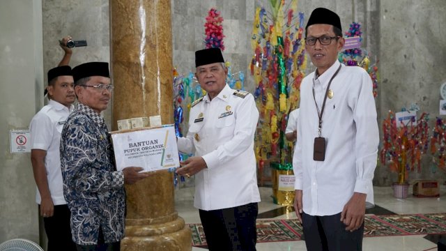 Bupati Luwu Basmin Mattayang Canangkan Desa Sadar Zakat.