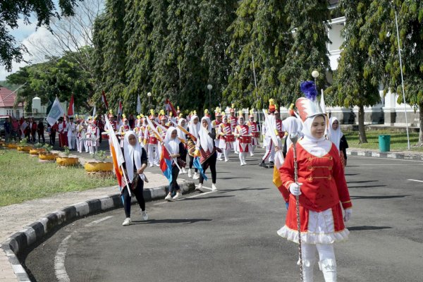 Lepas Kirab Pelajar Andalan, Bupati Basmin Mattayang: Luwu Selalu Siap Mendukung Program Pemerintah