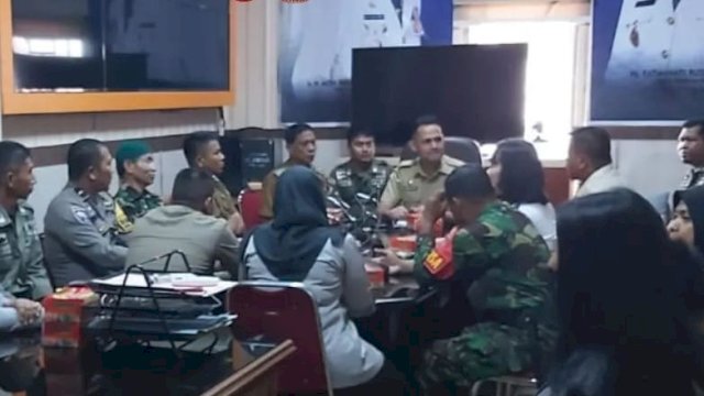 Rakor Pemerintah Kecamatan Bontoala dipimpin Sekcam Bontoala Manggala Putra.