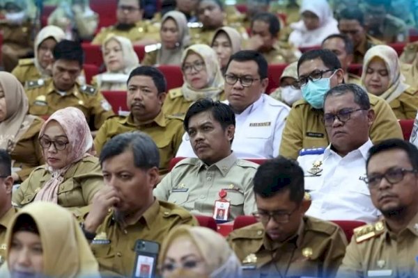 Kepala Bapenda Firman Pagarra Hadiri Rapat Persiapan HUT Kota Makassar ke-415 di Balaikota