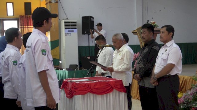 Tingkatkan Kualitas Pendidikan di Pangkep, Wabup Syahban Sammana Lantik 70 Orang Guru Penggerak