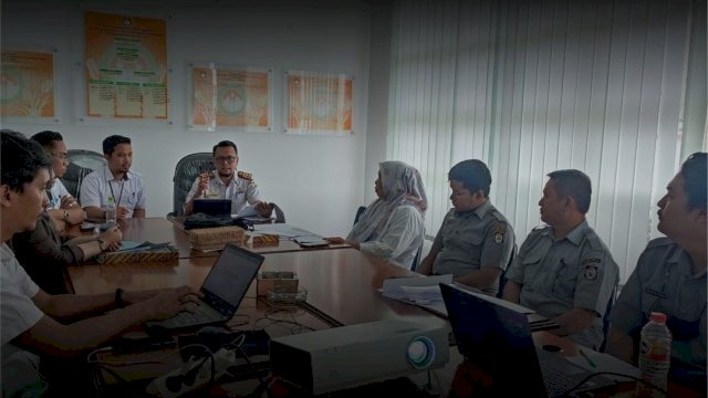 Kadisdag Makassar, Arlin Ariesta Saat Pimpin Rakor Bersama Tim Trade Rangers 