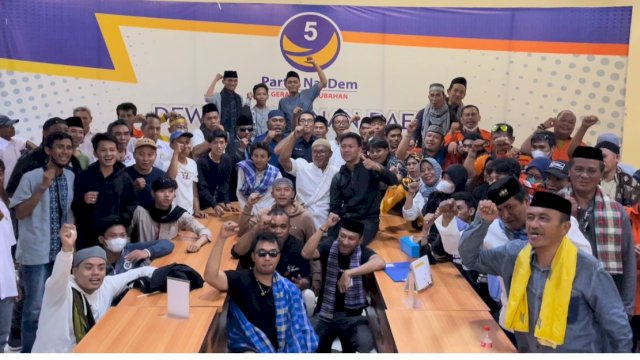 Pengusaha Reklame Makassar, Om Muiz Kumis Daftar Bacaleg NasDem.