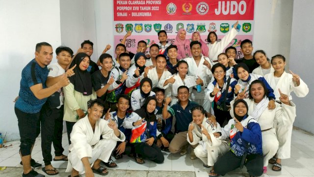 Borong 29 Medali, Pangkep Juara Umum Cabor Judo