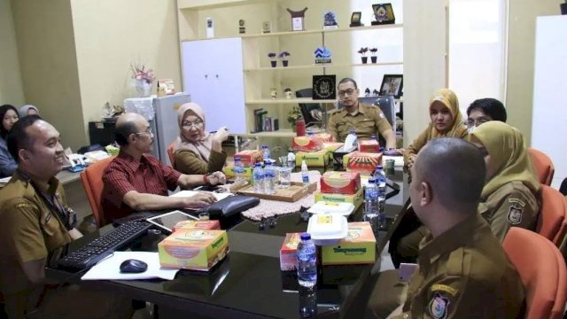 Rapat Evaluasi DPMPTSP Makassar Dipimp[in Langsung Kepala DInas, Andi Zulkifly