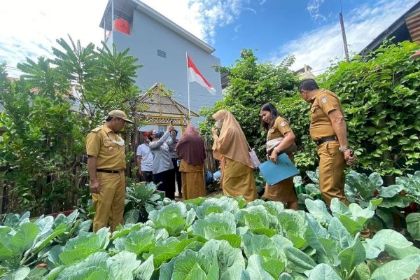 Tim Penilai dari Kecamatan Tamalanrea mendatangi 4 Kelurahan