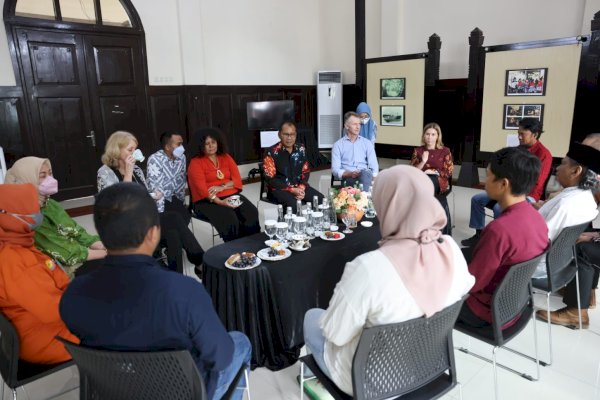 Walikota Danny dan Menteri Penduduk Asli Australia Kunjungi Museum Kota Makassar