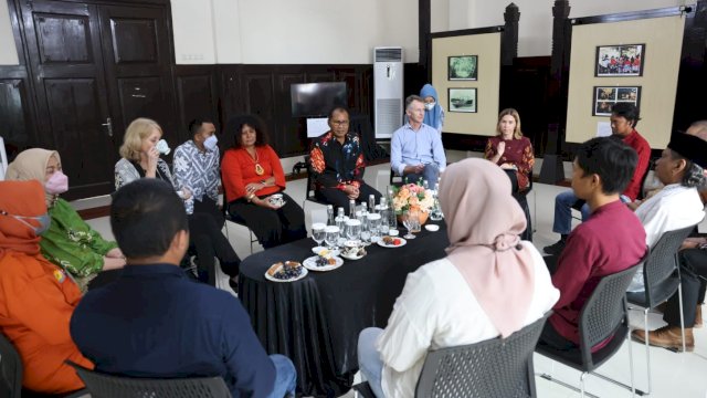 Walikota Danny dan Menteri Penduduk Asli Australia Kunjungi Museum Kota Makassar.